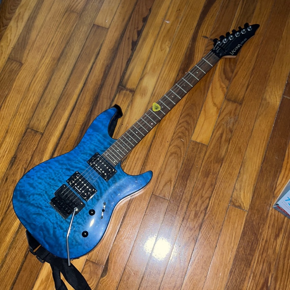 Laguna Electric Guitar LE400